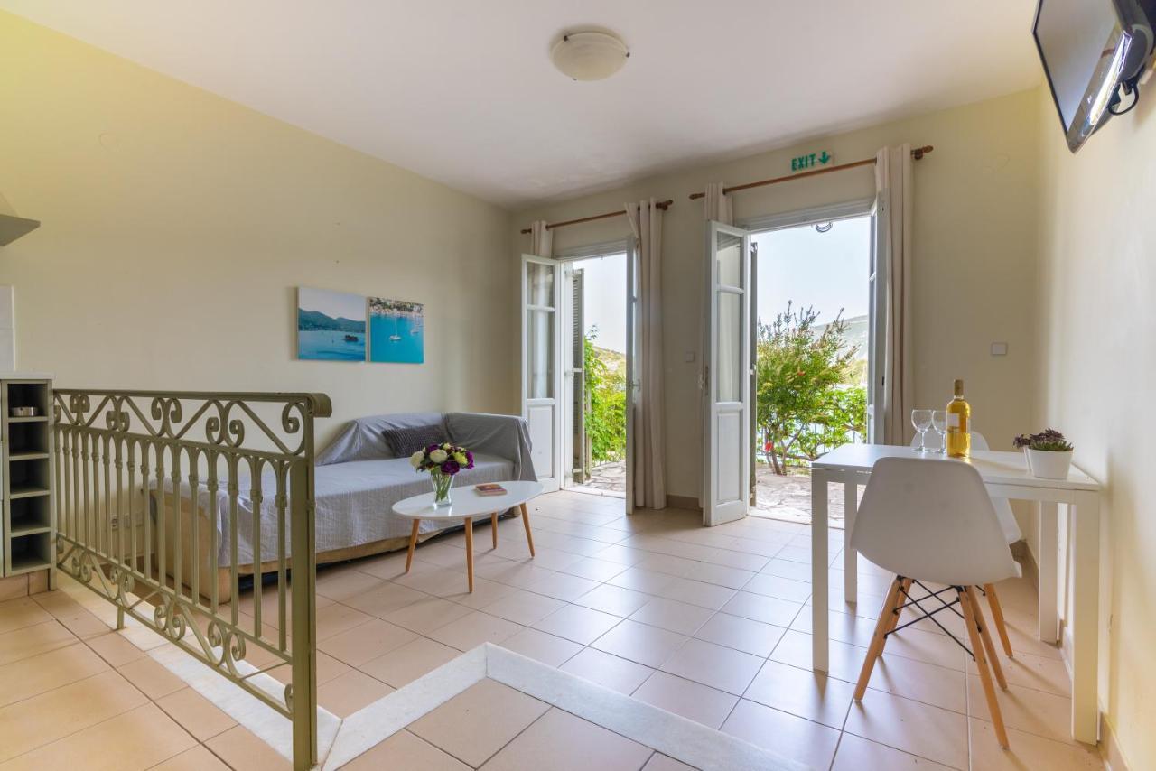 Hotel Omirikon Vathy  Esterno foto