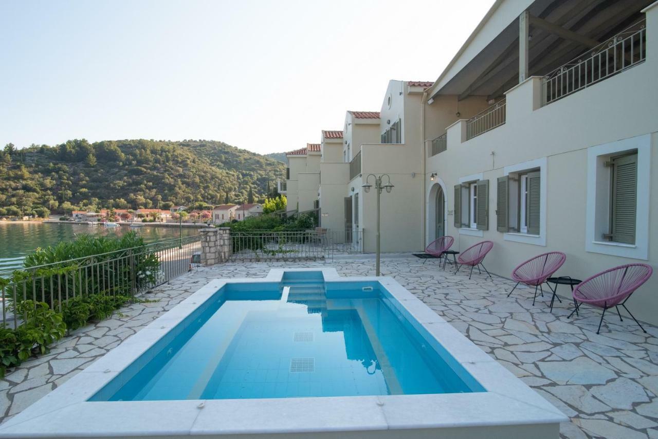 Hotel Omirikon Vathy  Esterno foto